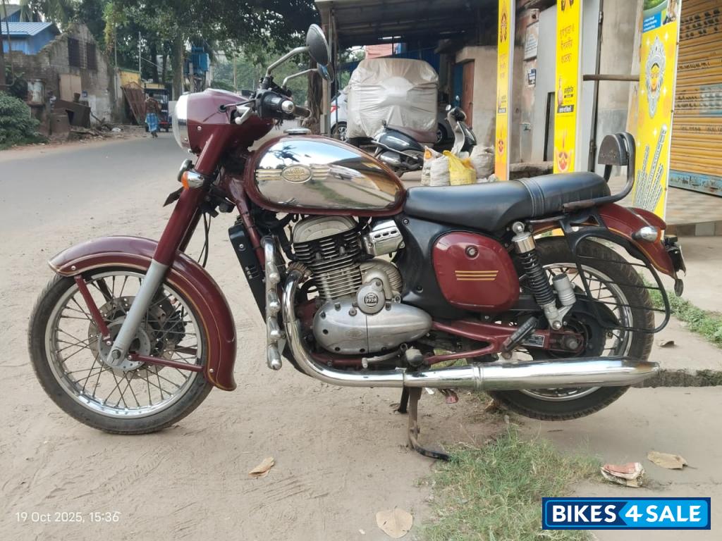 Maroon Jawa Jawa Maroon Jawa Jawa