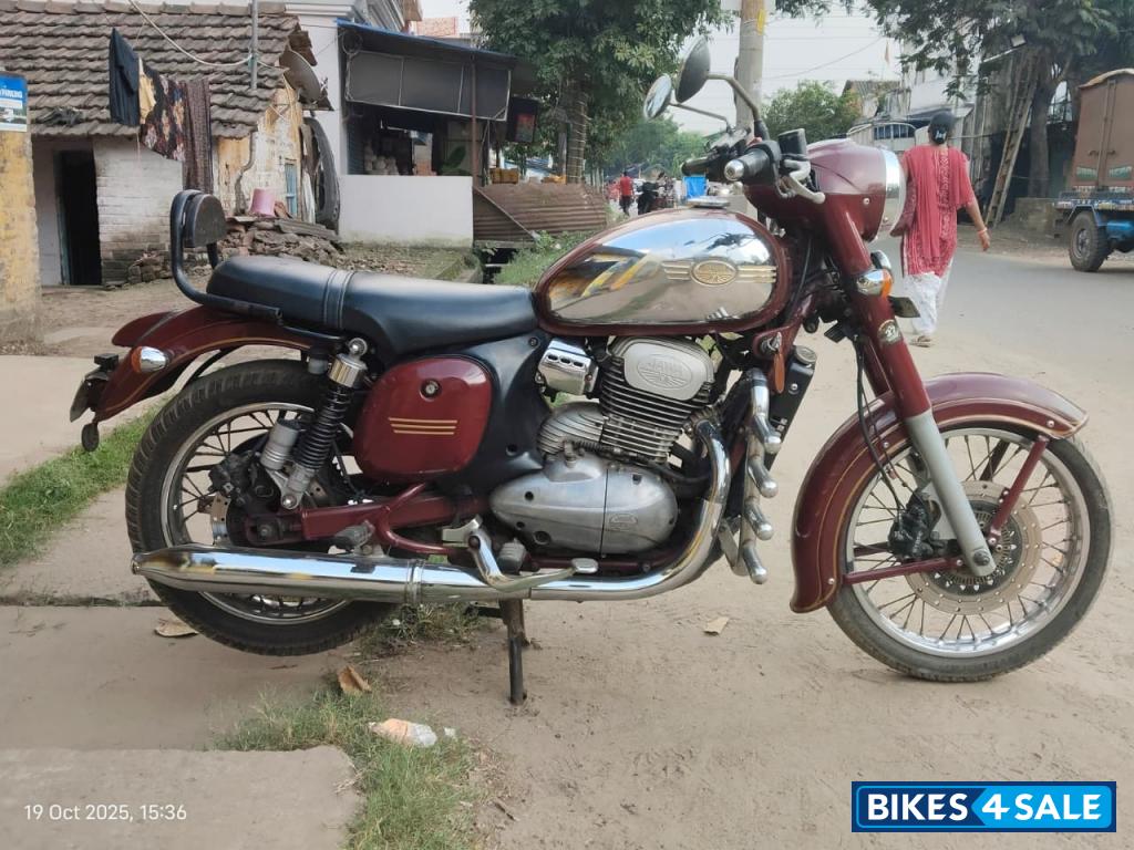 Maroon Jawa Jawa Maroon Jawa Jawa