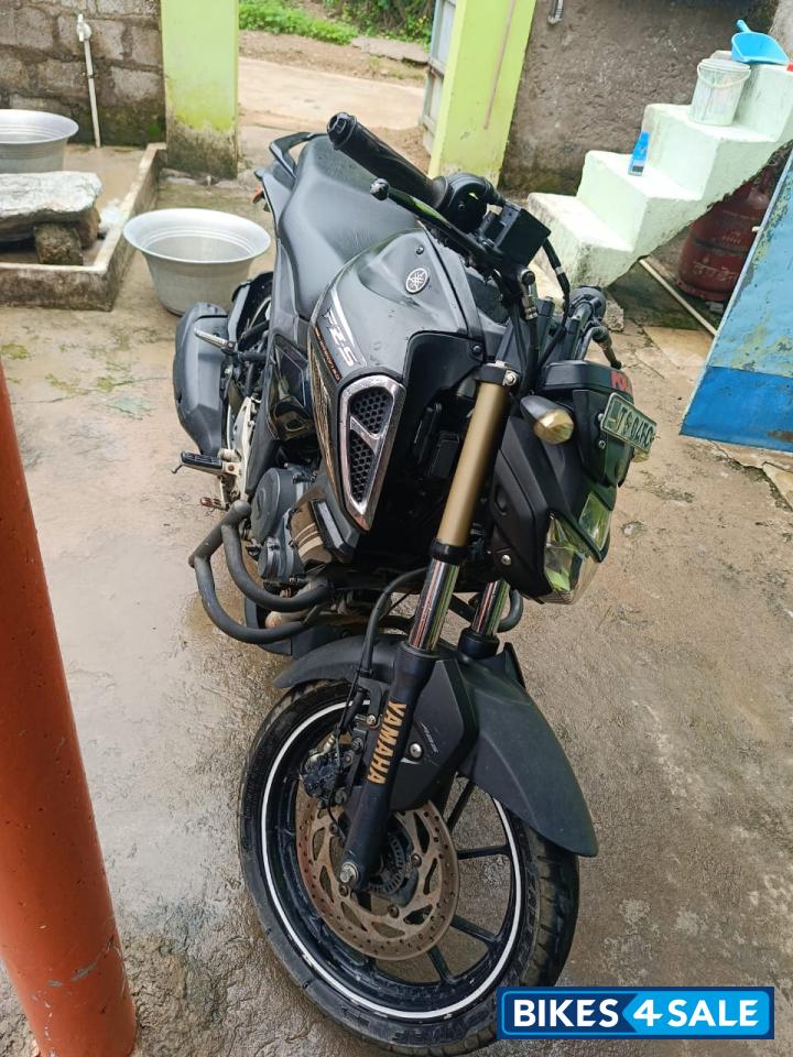 Darknight Yamaha FZ-S