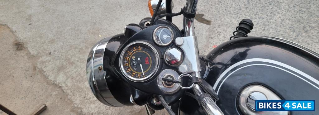 Black Royal Enfield Bullet Standard 500