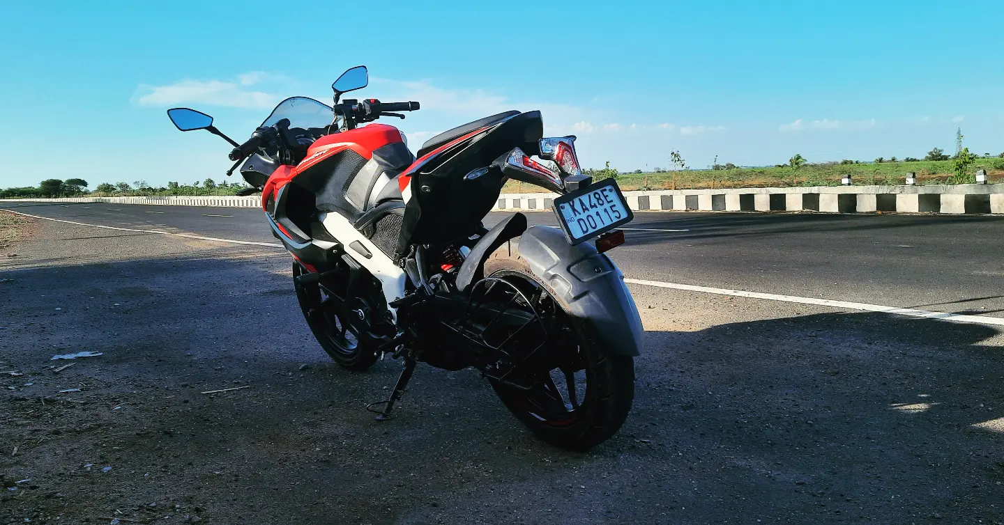 Bajaj Pulsar RS 200 BS6
