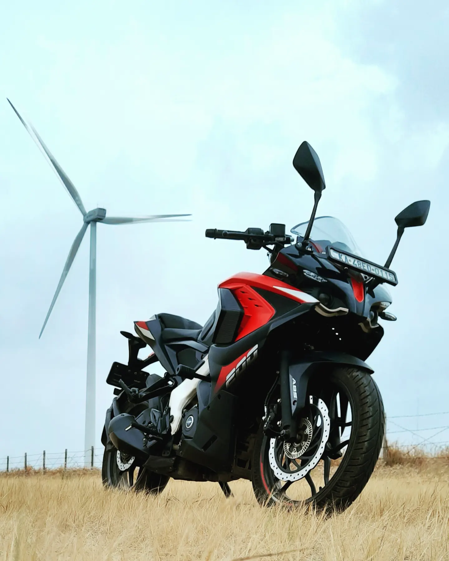 Bajaj Pulsar RS 200 BS6