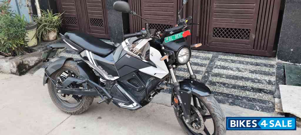 Photon White Oben EV Rorr EZ 2025