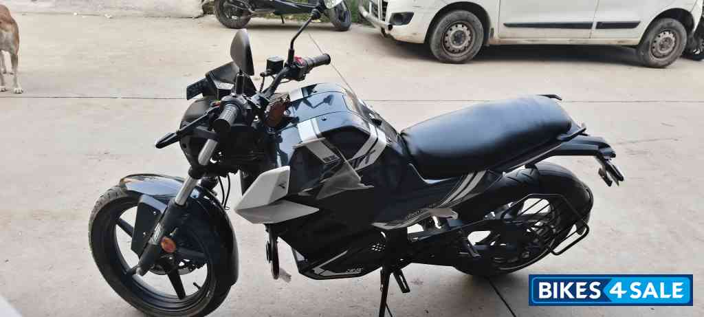 Photon White Oben EV Rorr EZ 2025