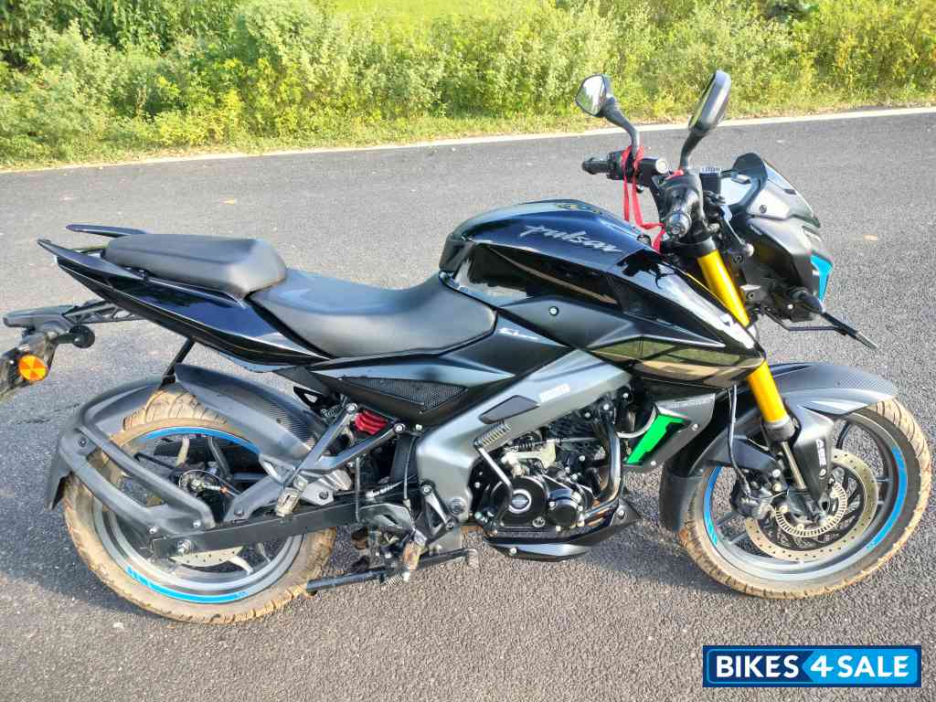 Red Black Bajaj Pulsar NS 160 BS6