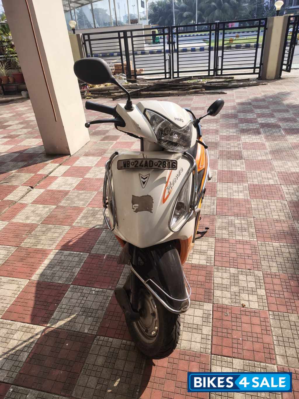 White And Orange Hero Pleasure