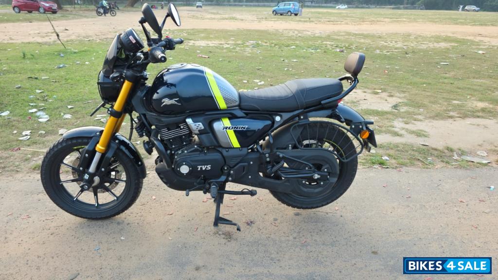 TVS Ronin TD Special Edition