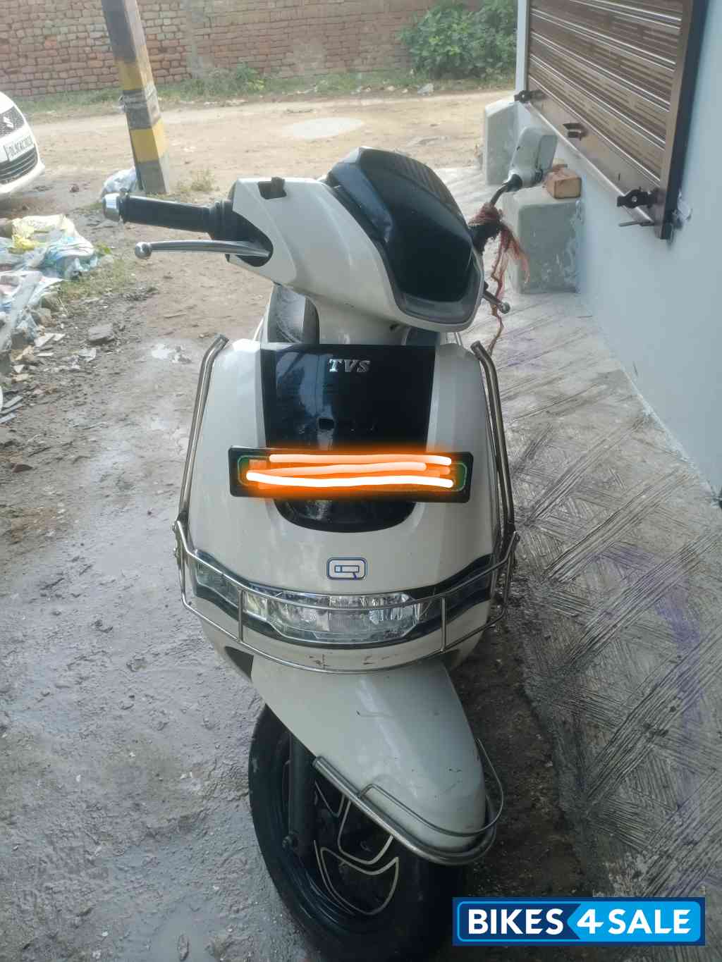 White TVS iQube Electric