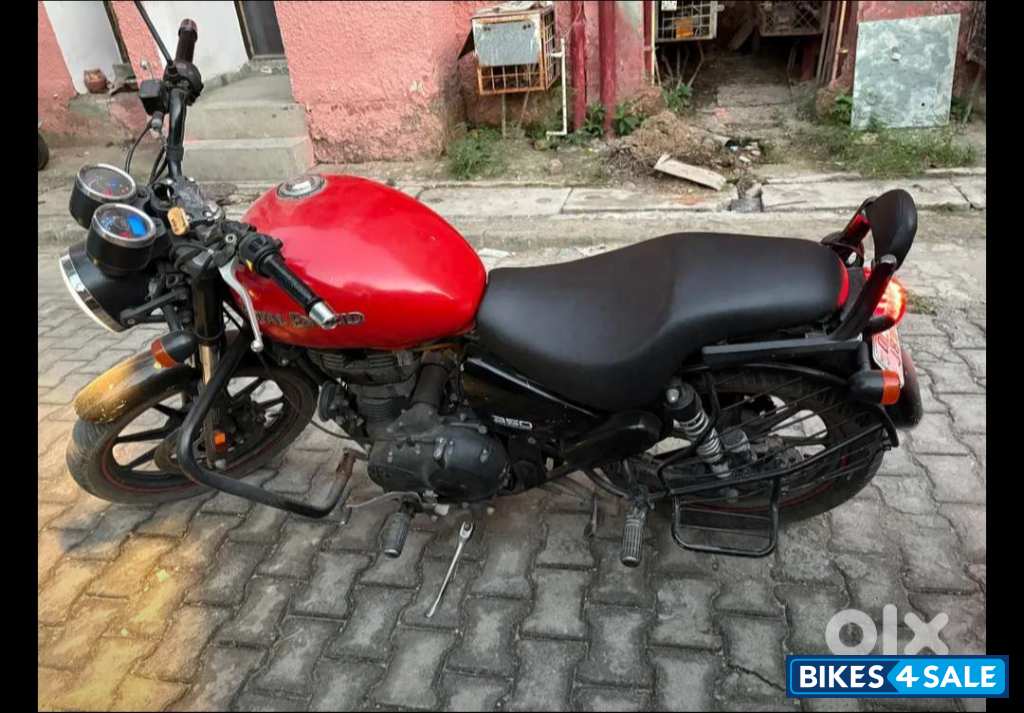 Red And Black Royal Enfield Thunderbird X 350