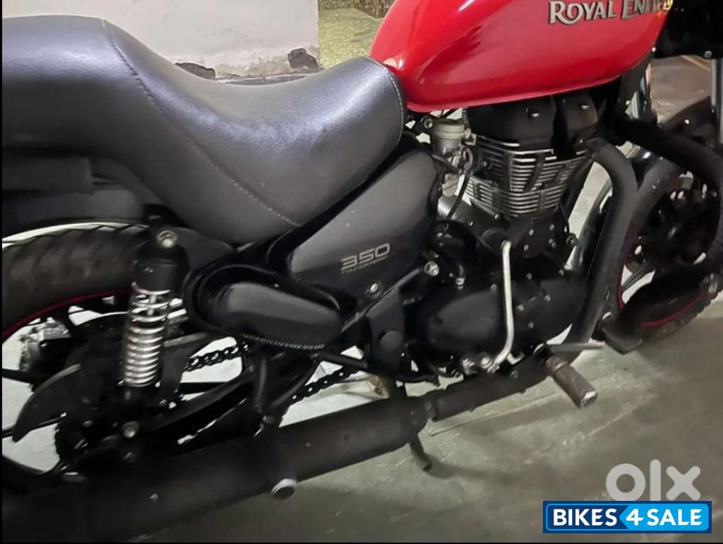 Red And Black Royal Enfield Thunderbird X 350
