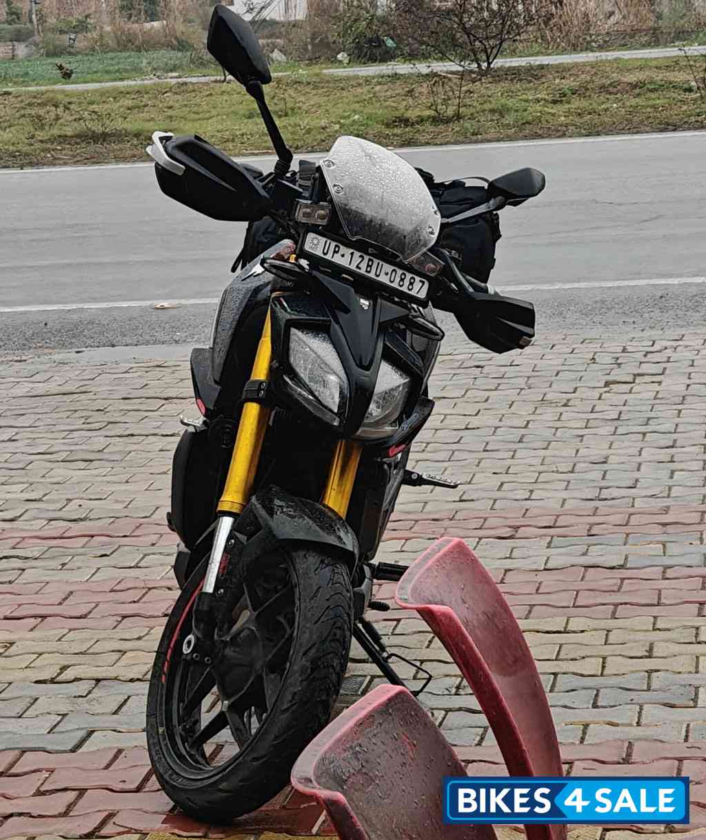 Black TVS Apache RTR 310