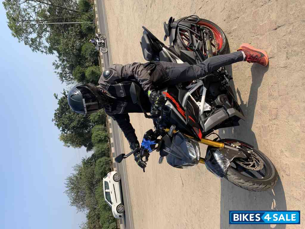 Black TVS Apache RTR 310