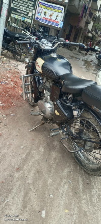 Black Royal Enfield Classic 350