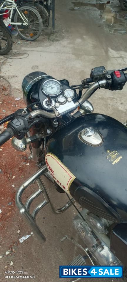 Black Royal Enfield Classic 350