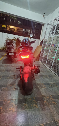 Grey Husqvarna Svartpilen 250