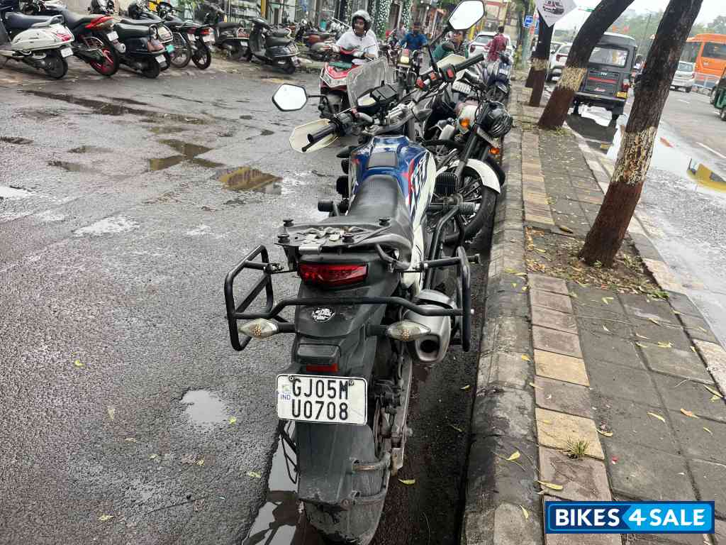 Blue White Hero Xpulse 200 4V