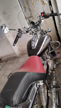 Black Bajaj Avenger Cruise 220 BS6