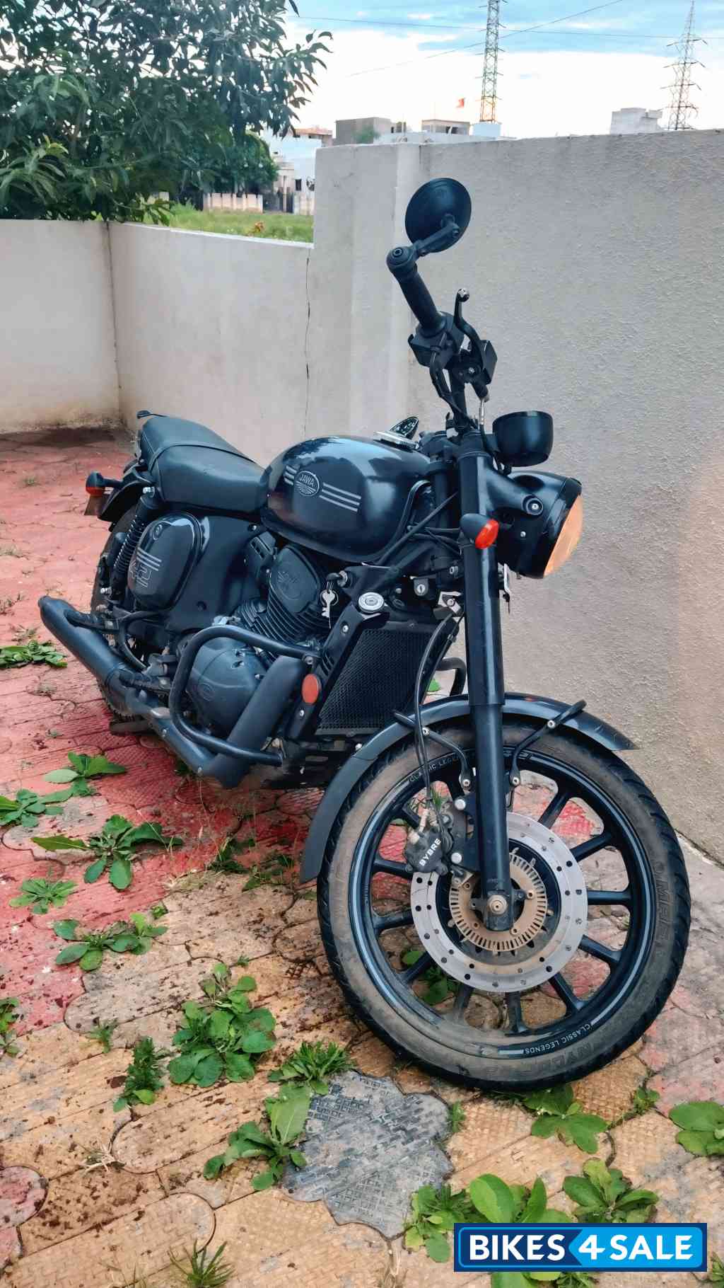 Jawa 42 Dual Channel ABS AllStar Black