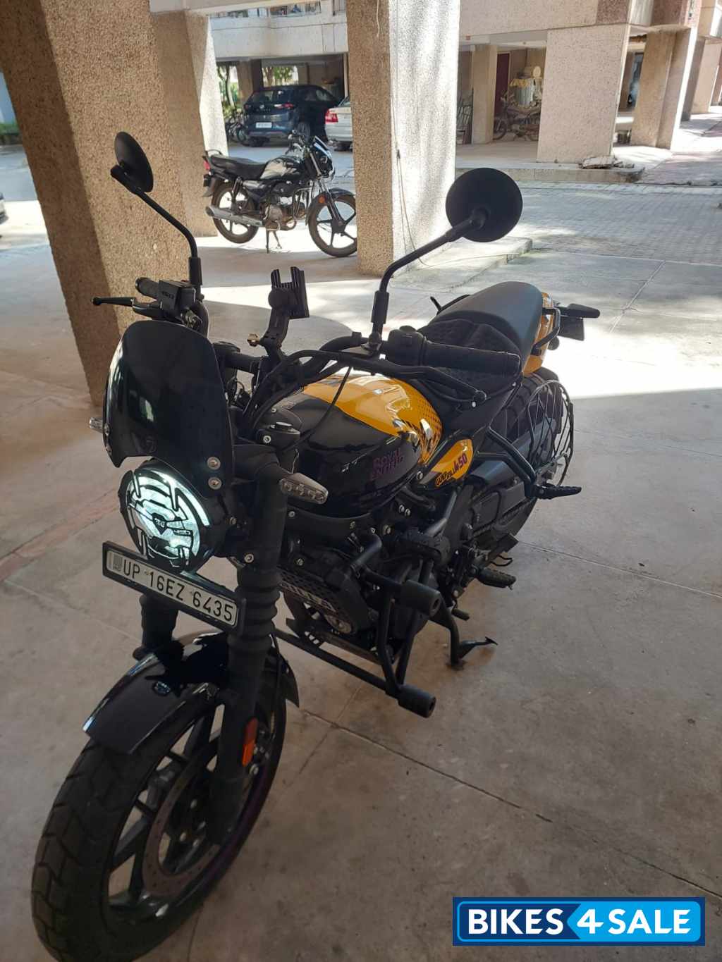 Royal Enfield Guerrilla 450 Flash