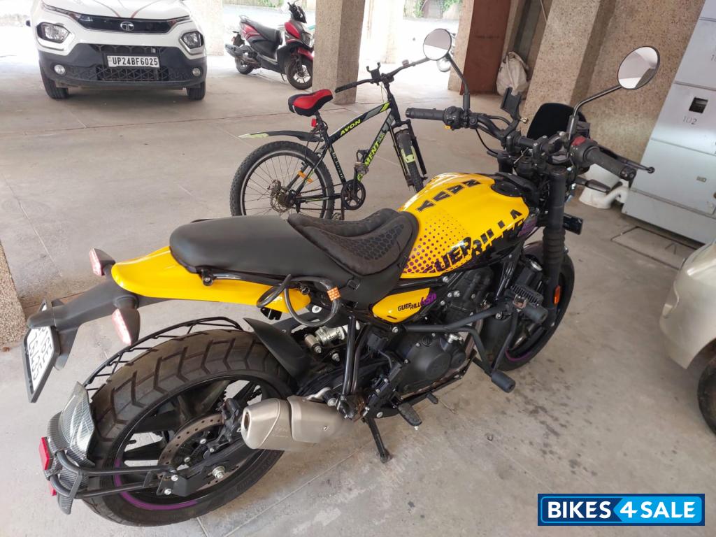 Royal Enfield Guerrilla 450 Flash