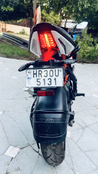 Ebony Black KTM RC 200