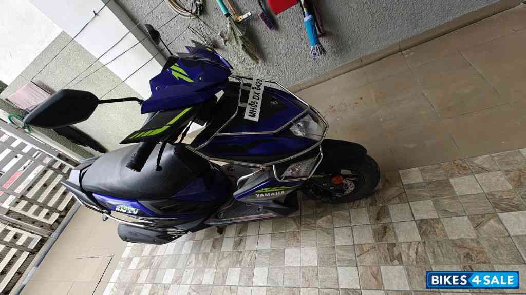 Blue Yamaha Cygnus Ray ZR Street Rally