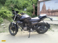 Black Hero Xtreme 125R