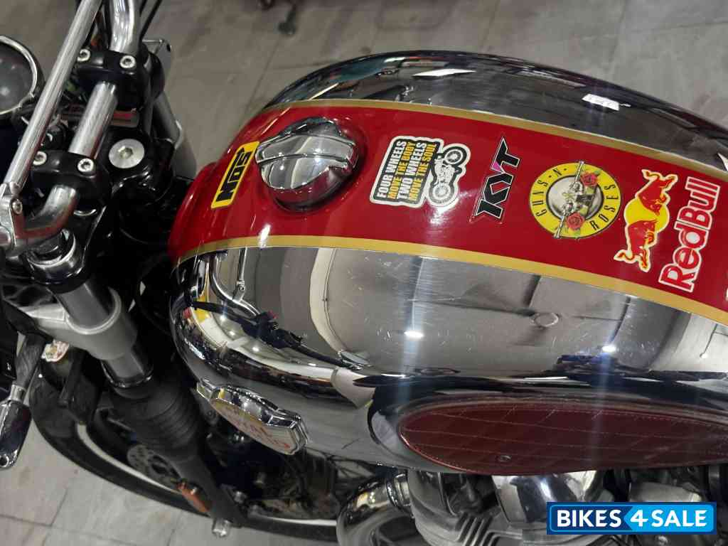 Chrome Royal Enfield 2023 Interceptor 650