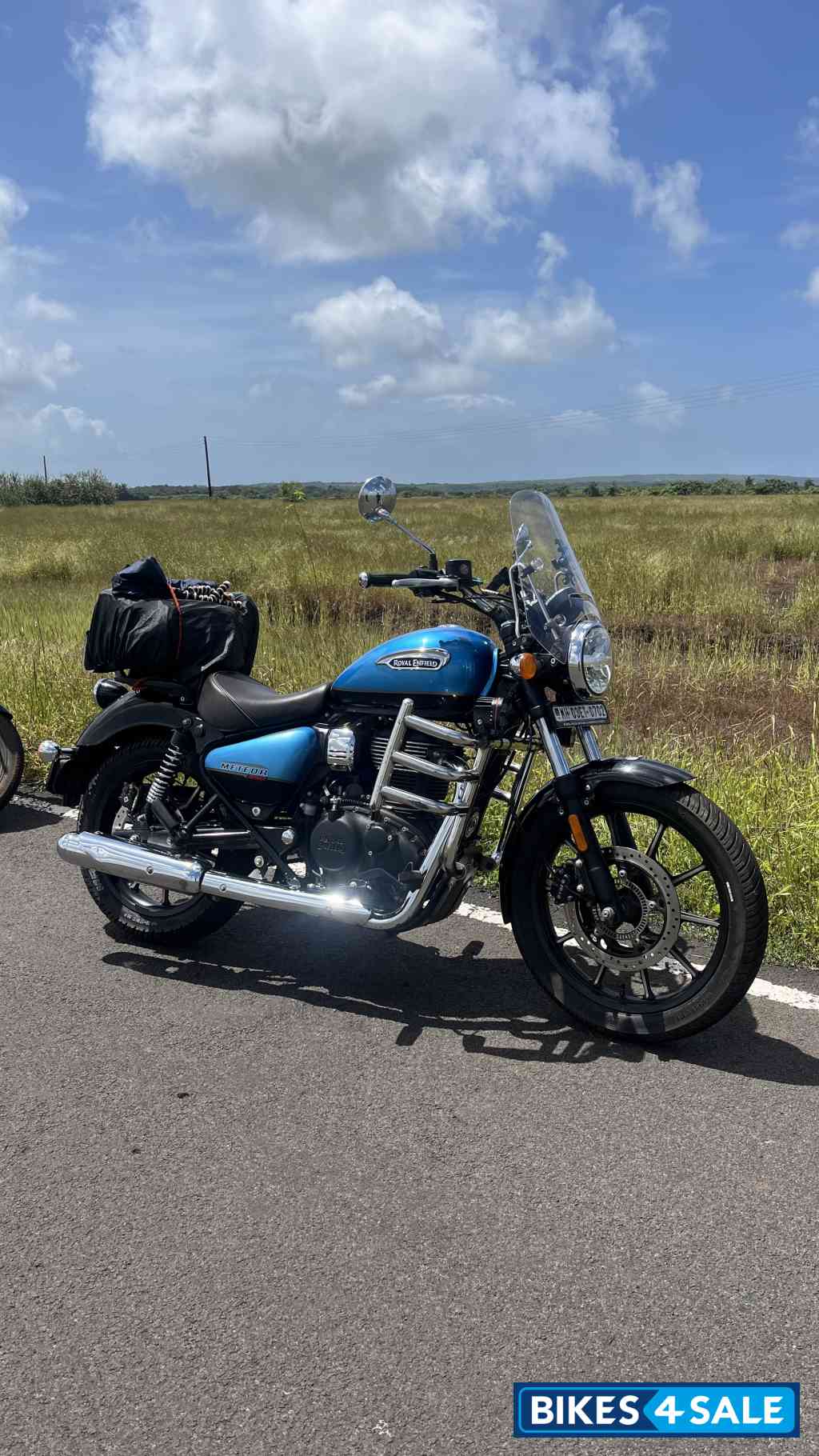 Blue Royal Enfield Meteor 350 Supernova