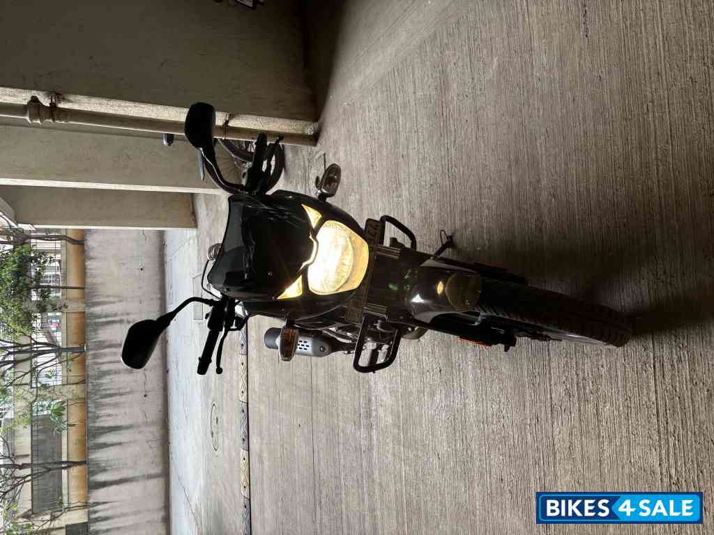 Black Bajaj Pulsar 125