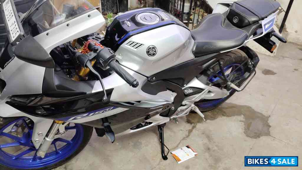 Yamaha R15M Monster Energy MotoGP Edition