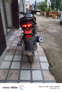 Black TVS Raider 125