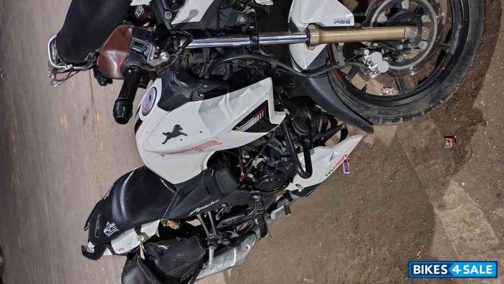 TVS Apache RTR 180