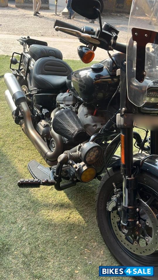 Vivid Black Harley Davidson Fat Bob