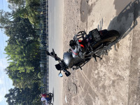 Matt Black Bajaj Dominar 400
