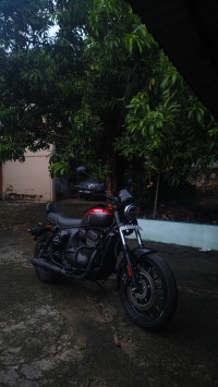 Yezdi Roadster Dual Tone 2024 Model