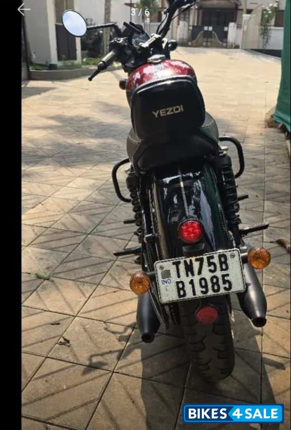 Black With Red Yezdi Roadster Dual Tone