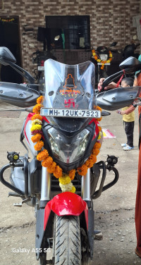 Red Bajaj Dominar 250 2022