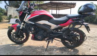 Red Bajaj Dominar 250 2022