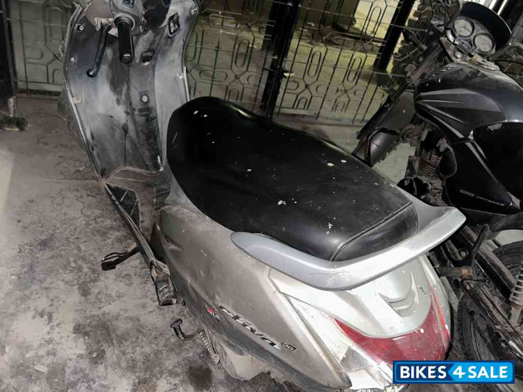 Grey Honda Activa 5G