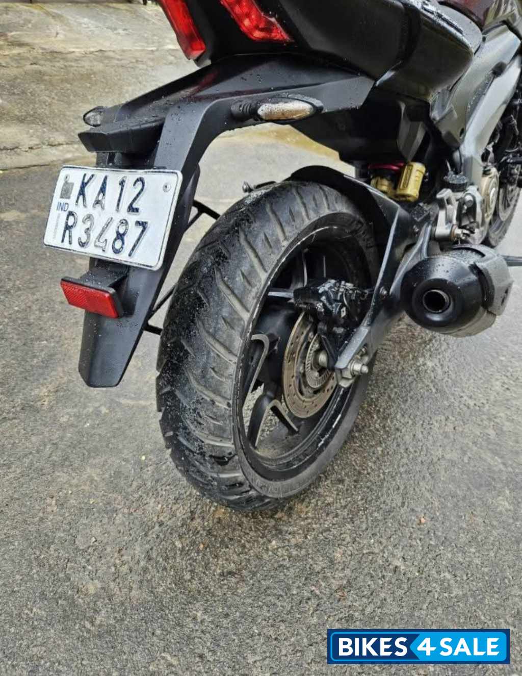 Bajaj Dominar 400