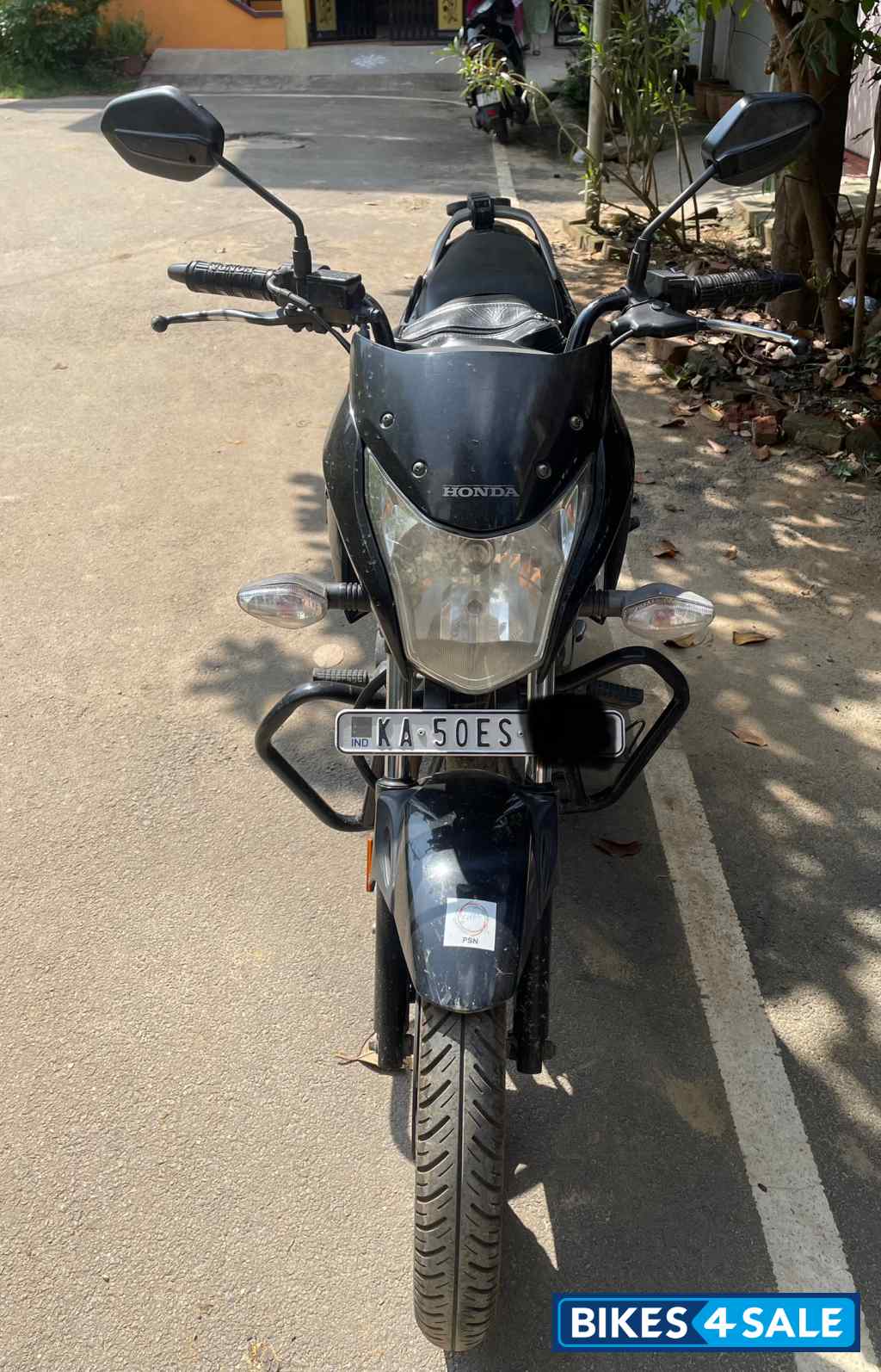 Black Honda CB Unicorn 160