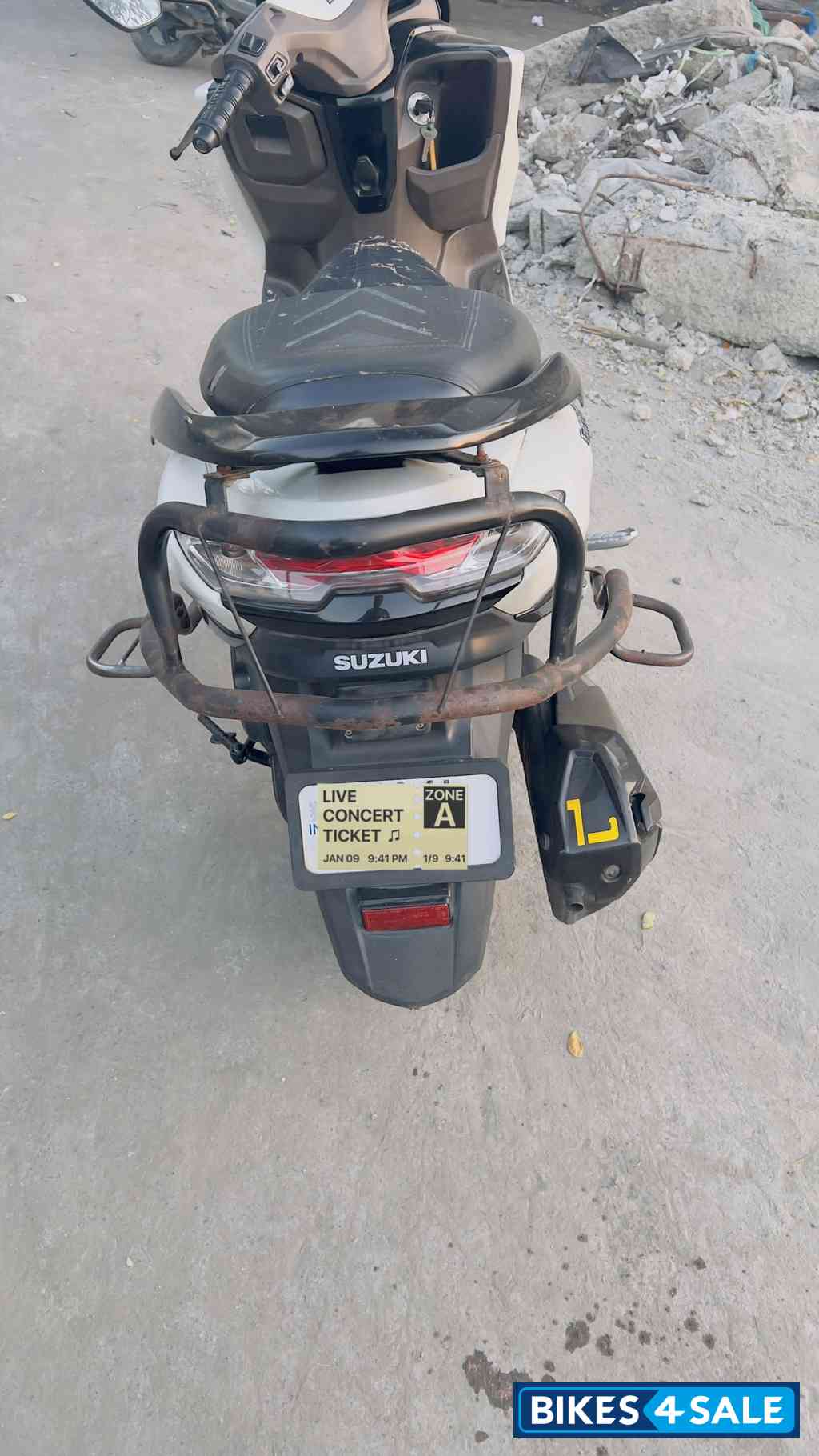 Suzuki Burgman Street Ride Connect Edition