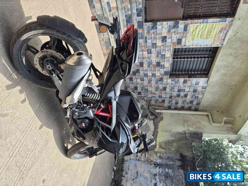 Black TVS Apache RR 310 2020 Black TVS Apache RR 310 2020