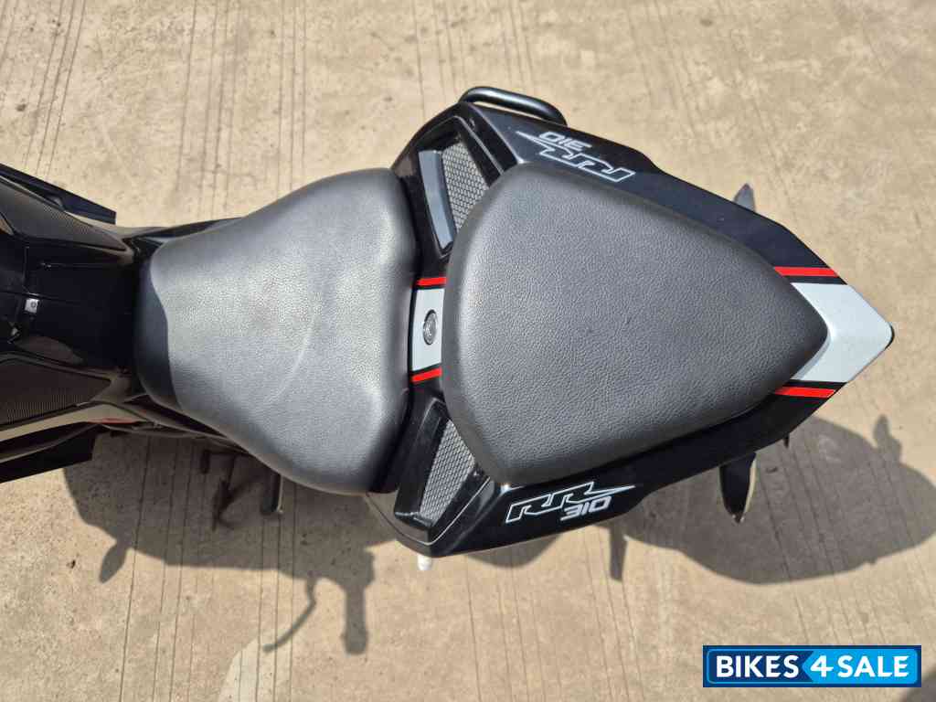 Black TVS Apache RR 310 2020 Black TVS Apache RR 310 2020