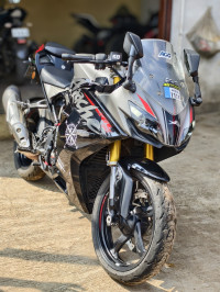 Black TVS Apache RR 310 BTO