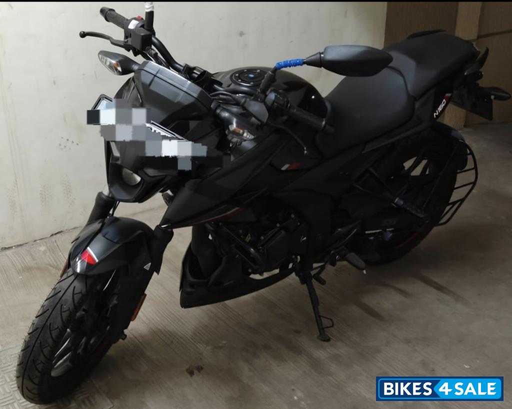 Brooklyn Black Bajaj Pulsar N160 Dual Channel ABS