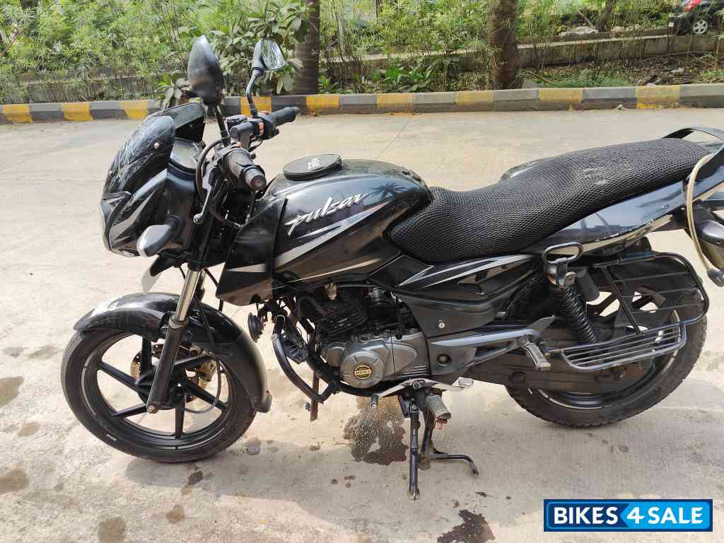 Black Bajaj Pulsar 150 DTSi