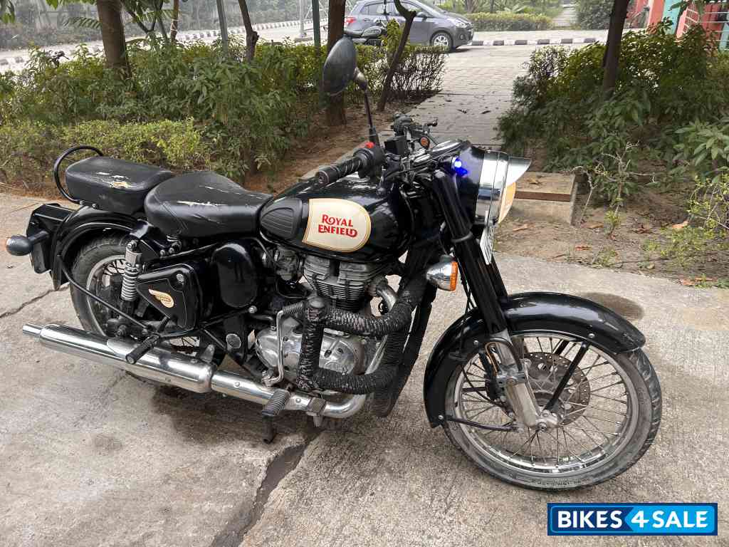 Black Royal Enfield Classic 350 Dual Channel ABS BS IV