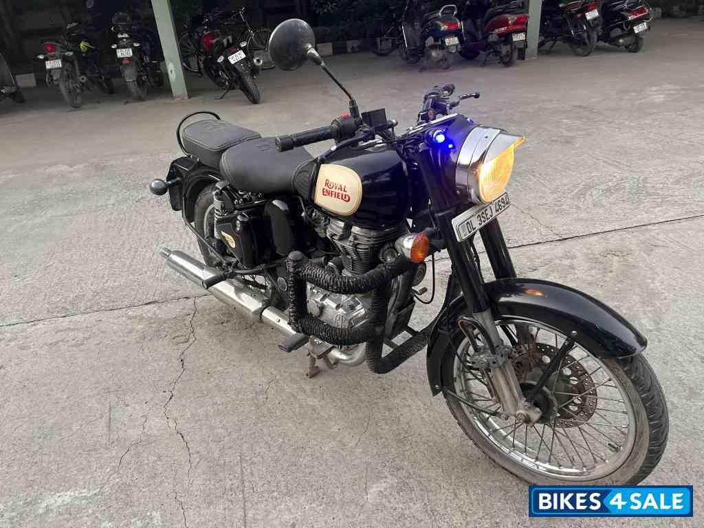 Black Royal Enfield Classic 350 Dual Channel ABS BS IV